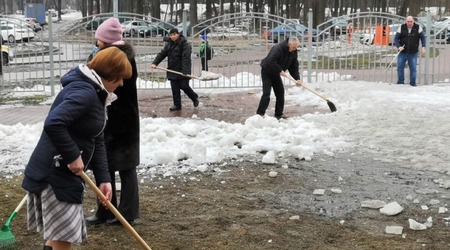 Общегородской субботник на спортивных объектах СШОР 