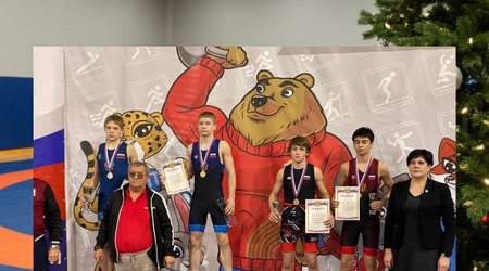 4-5 декабря в г. Гусь-Хрустальный прошли Всероссийские соревнования по греко-римской борьбе среди юношей до 16 лет на призы главы города