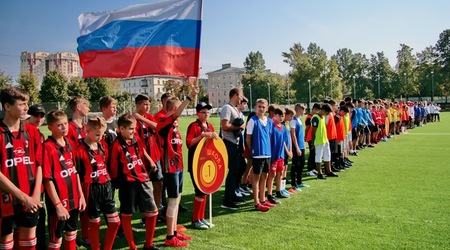 Стартовал турниру по мини-футболу, посвящённый 90-летию Московской области